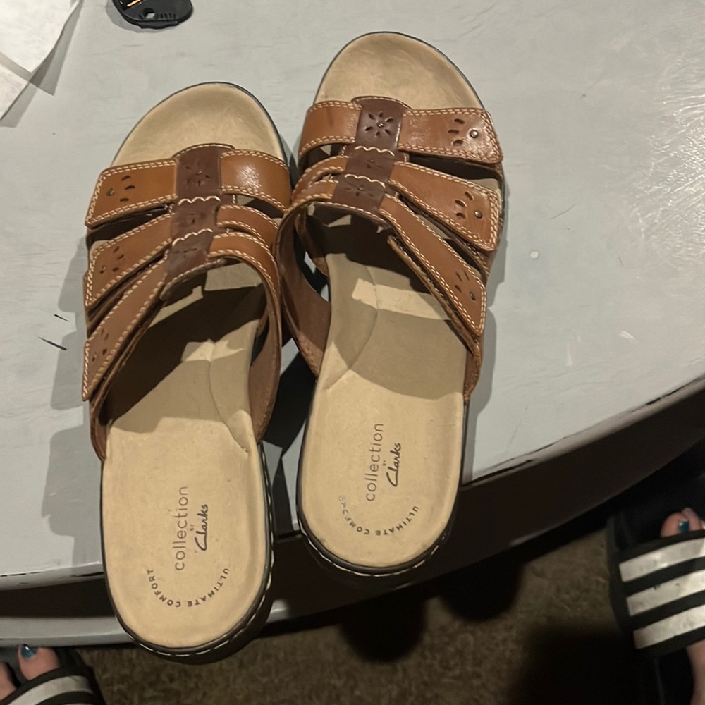 Clarks size 9